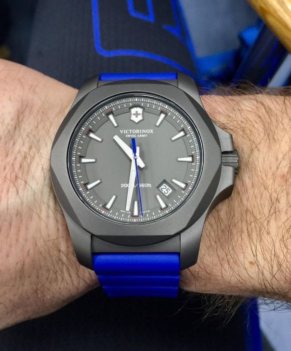 Victorinox от серия INOX TITANIUM