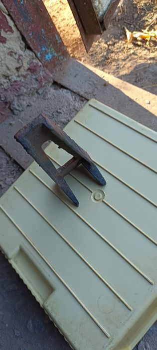 Продам ножки от чугунный ванной.