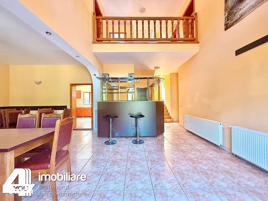 Clădire în Moneasa cu 9 camere: pensiune, azil bătrâni, casă vacanță