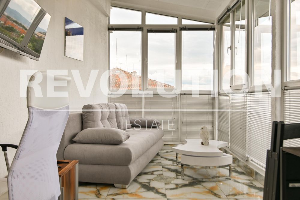 Дава се под наем Двустаен апартамент в София, Лозенец - 60 кв.м за 600 € - Снимка #1