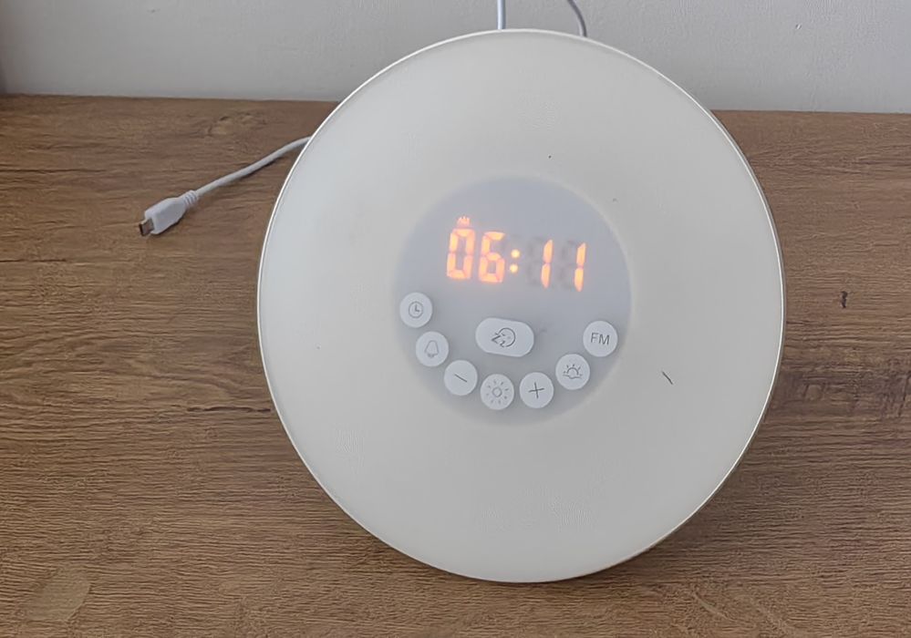 Radio FM ceas digital cu lumină de trezire veioza