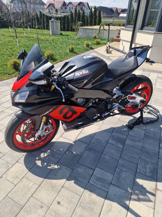 Aprilia  rsv4 rr