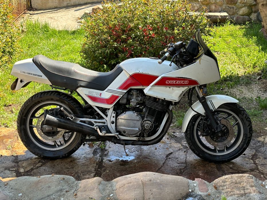 Suzuki GSX750 E 500€