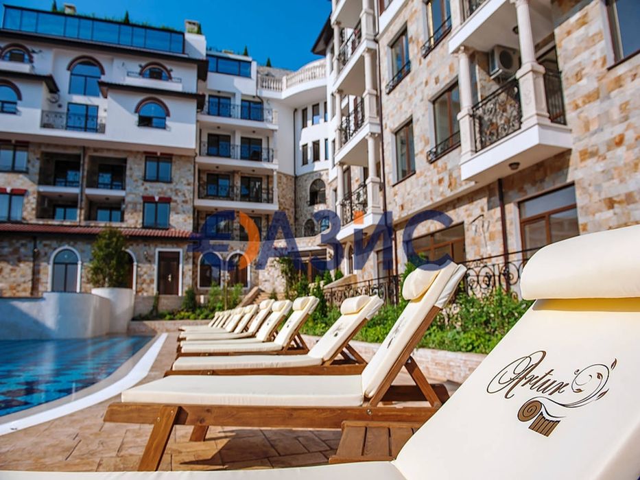 Продава се Едностаен апартамент в Свети Влас - 56 кв.м за 1411 €/кв.м - Снимка #12