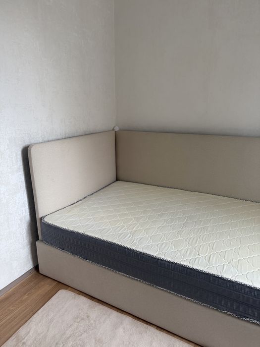 Продам Кровать полуторка