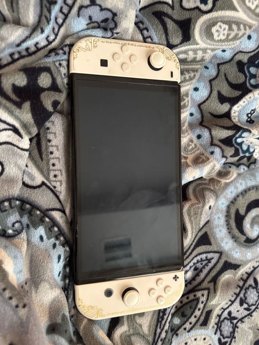 Nintendo Switch OLED (Zelda Edition)