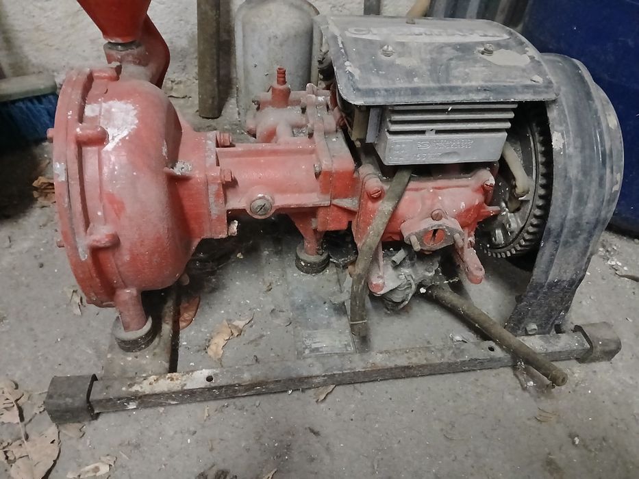 Подарявам  помпа