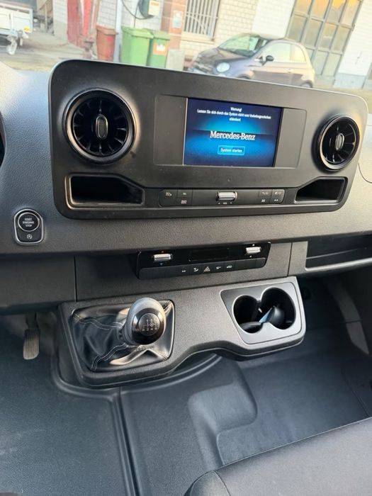 Mercedes Benz Sprinter 2023