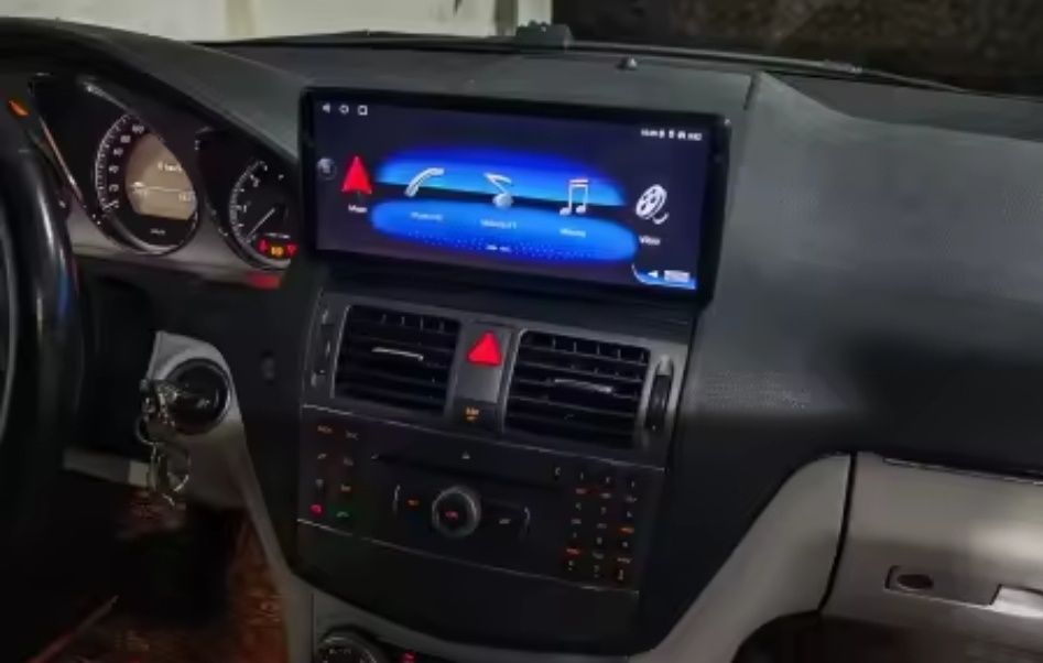 CarPlay и Андроид медии за всички автомобили