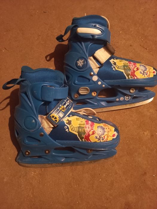Продам коньки детские