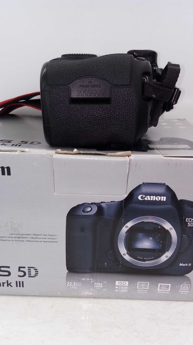 Продам Canon 5D mark III.