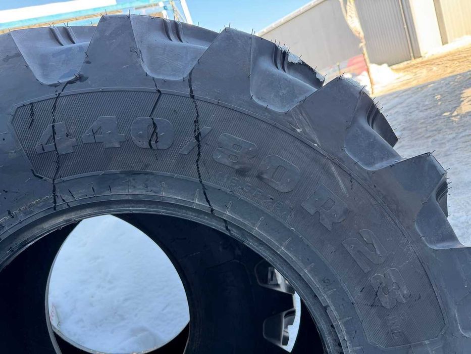 440/80 R28 Anvelopa de buldoexcavator Radiala 16.9-28