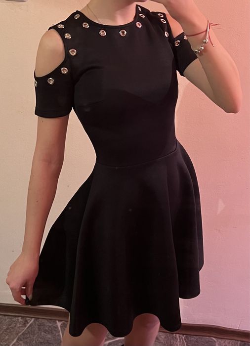 Черна рокля