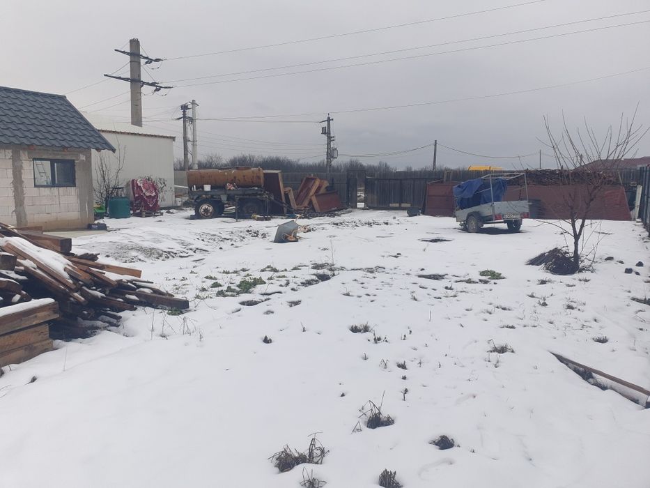 Vând teren cartier Narcise