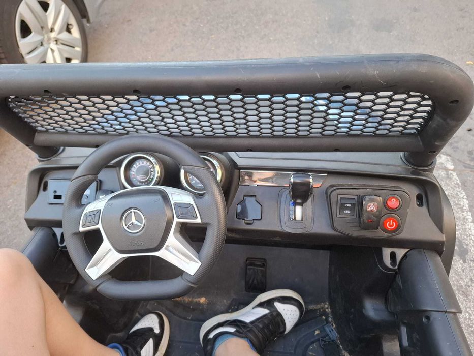 Mașinuță electrică Mercedes Unimog 4x4, 12V – semnalizare și stopuri LED reale, Galați