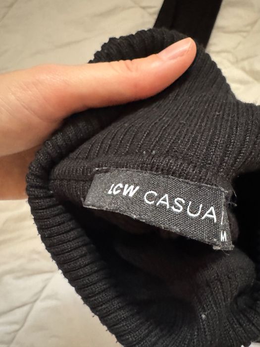 Черна поло блуза