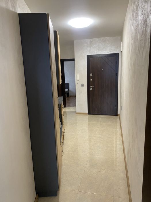 Дава се под наем Тристаен апартамент в Варна, Колхозен пазар - 90 кв.м за 612 € - Снимка #4