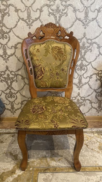 Стулья королевские