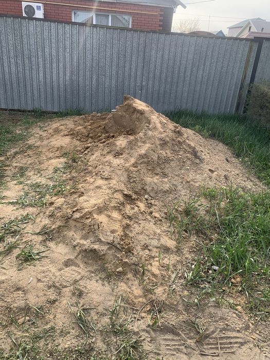 Желтый песок