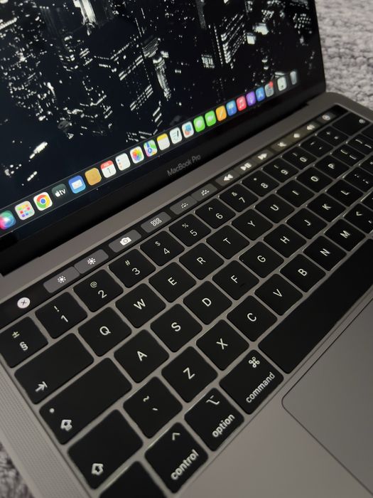 MacBook Pro 13 Touch Bar 2019