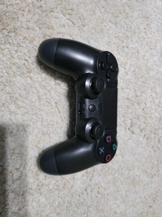 PS4 + maneta + jocuri