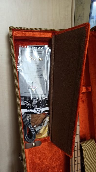 Бас-гитара Fender