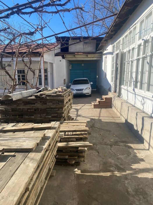 Oqtosh Xovli uy sotiladi