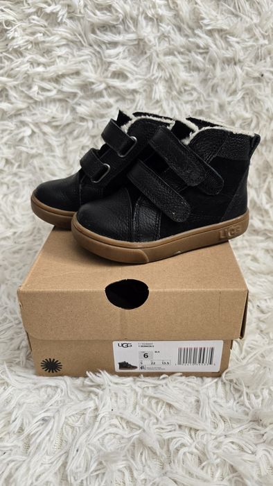 Ghete UGG marime 22