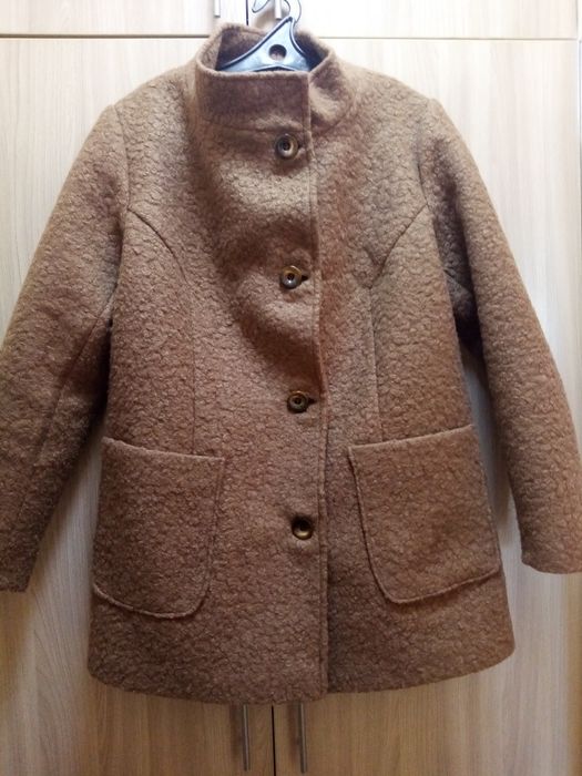 Одежда верхняя, в хорошем состоянии