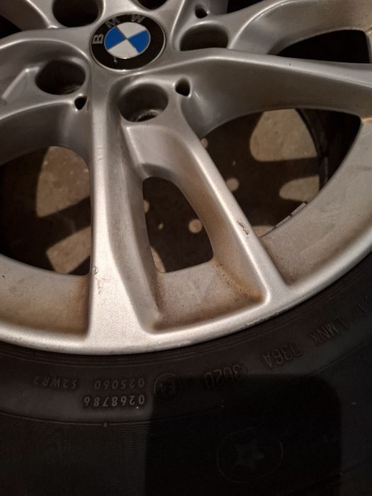 Cauciucuri iarna BMW.
