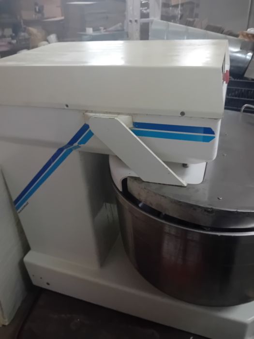 Професионална тестомесачка.тестобъркачка