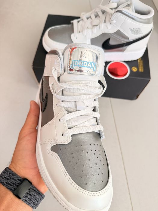 Air Jordan 1 Mid “Inspired by the greatest”
