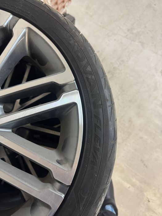 Гуми с лети джанти