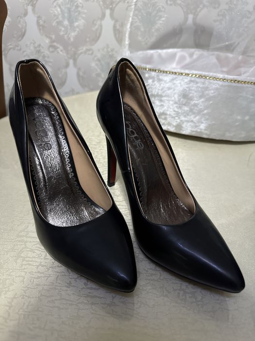 Туфли черные новые