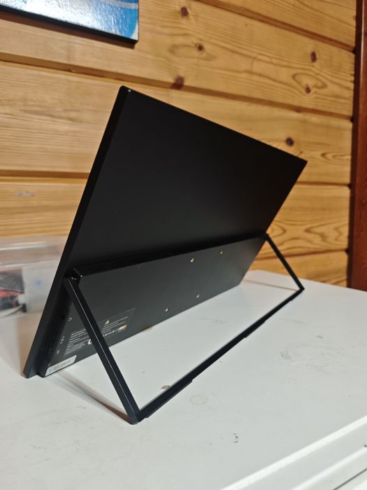 Монитор продам 18.5 120hz