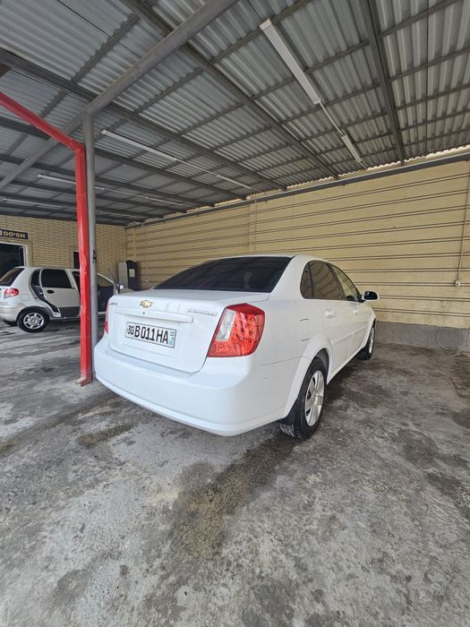 Lasetti 1.8 2012 vikup bor