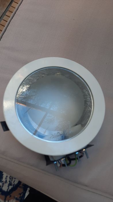 Aplice pt 2 becuri E27, (5 BUC) incastrate in plafon