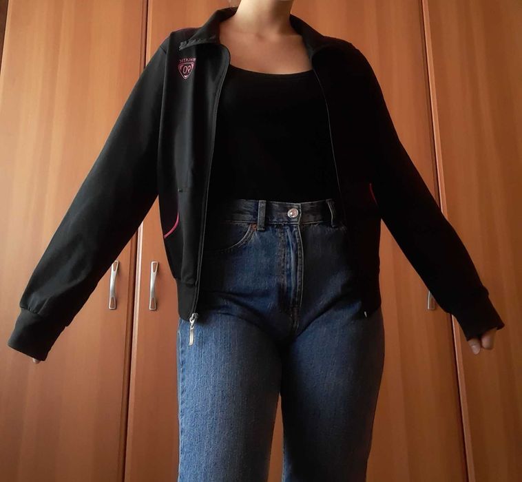 Bluza neagra de trening