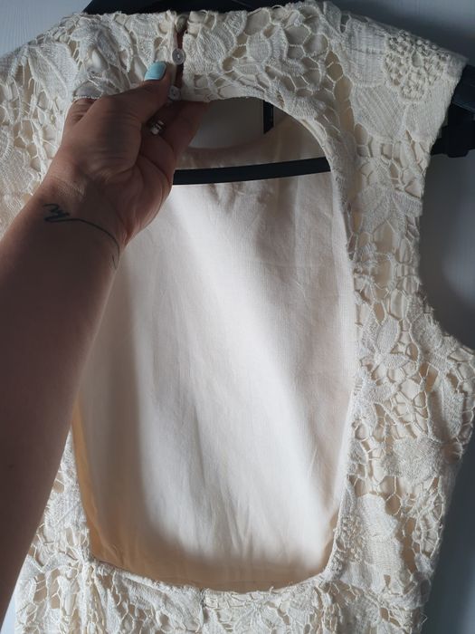 Vând rochii  mărimea M