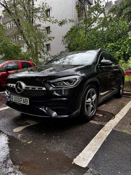 Mercedes-Benz GLA 250 4MATIC  AMG Line, Panoramic
