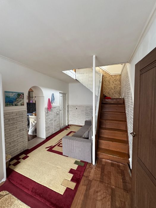 Айгерим 2 үй жалға беріледі