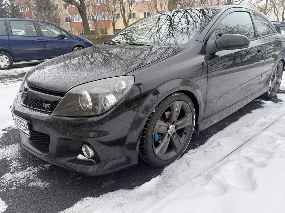 Opel astra H GTC 2006