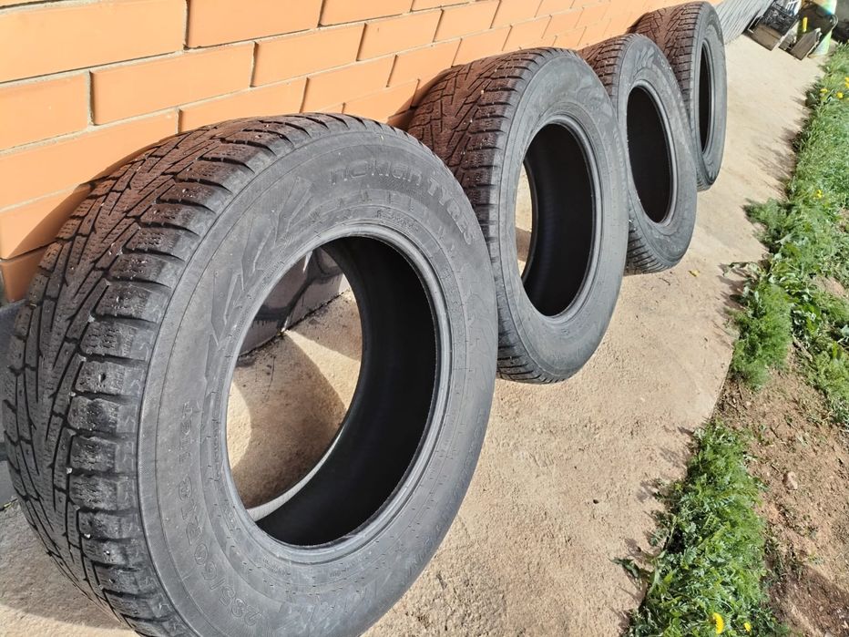 Продам шины Nokian Tyre R18