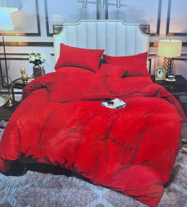 Постельное белье ПРОДАМ (Новое)