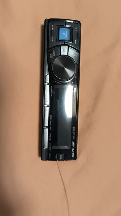 Продам магнитолу Алпайн 137bti