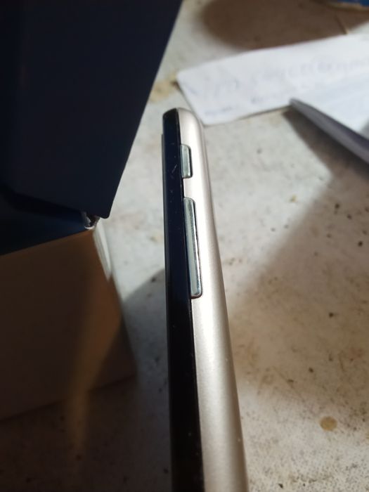 Продам мобильник бу Alcatel onetouch
