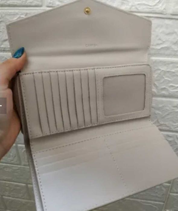 Дамски портмонета