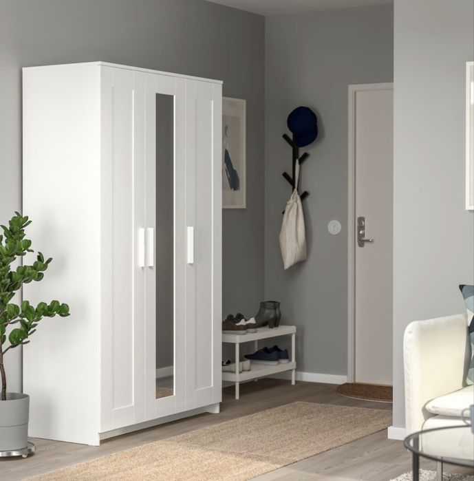 Продам шкаф, компактный, но вместительный