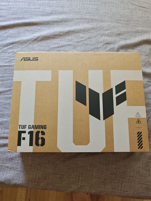 Продавам геймърски лаптоп ASUS