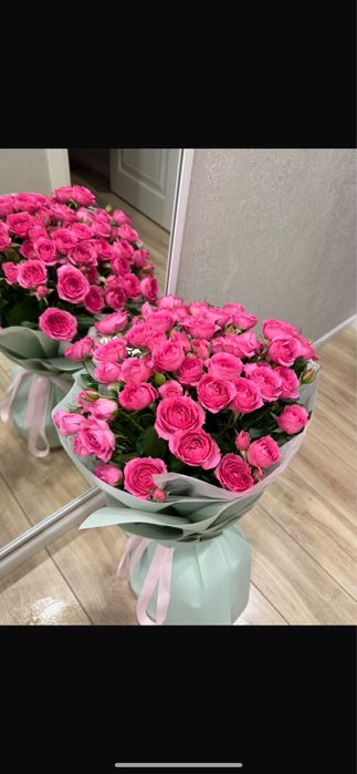 Букет кустовых роз